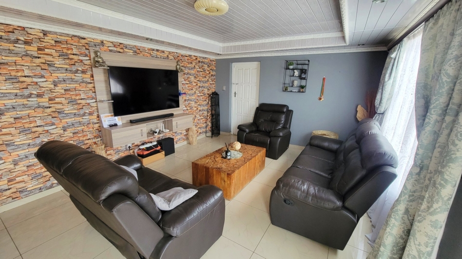 3 Bedroom Property for Sale in Mandalay Western Cape